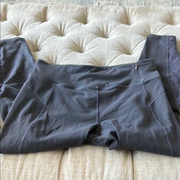 Carrie underwood Calia tights with mess 12 inches from‎ the bottom on the sides - Picture 1 of 5